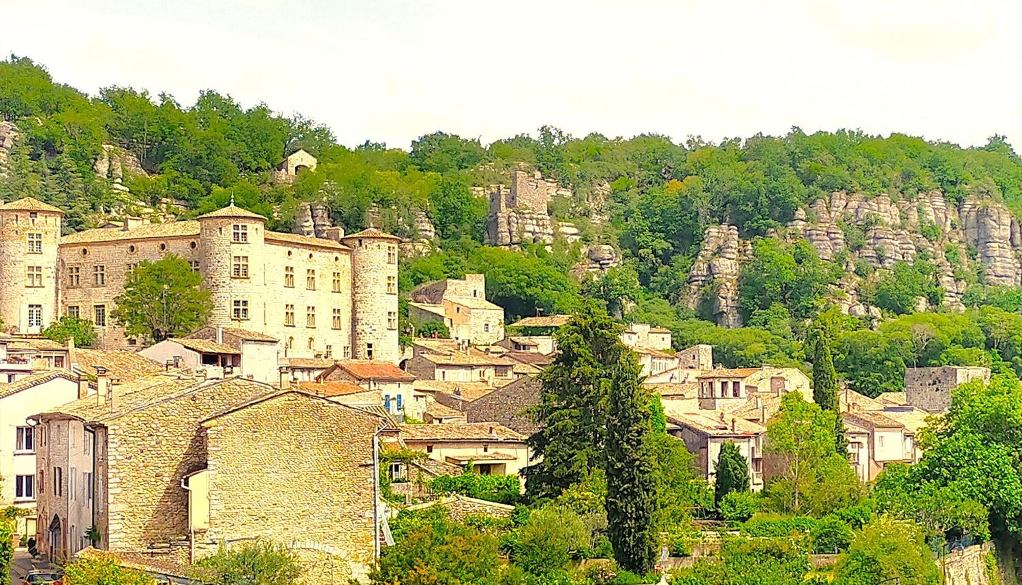 La Carpe'Diem Apartment Vallon-Pont-dʼArc Екстериор снимка